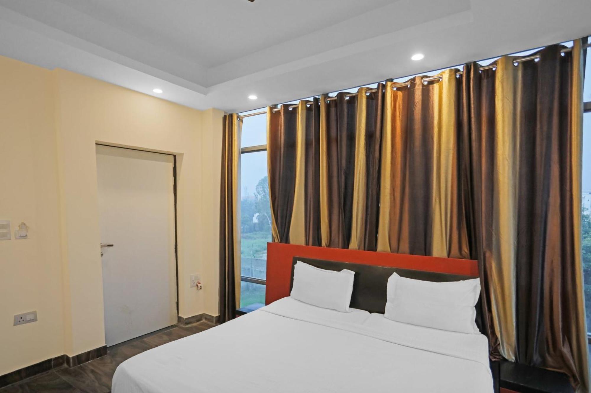 Super Hotel O Heart Beat Hotel Greater Noida Exterior foto