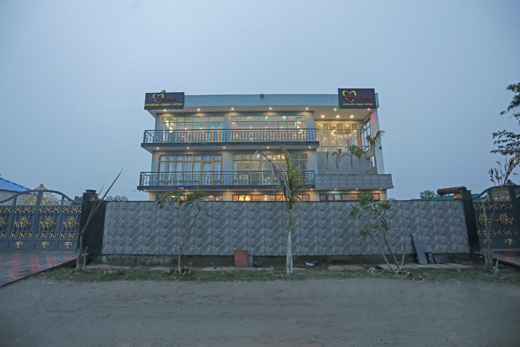Super Hotel O Heart Beat Hotel Greater Noida Exterior foto