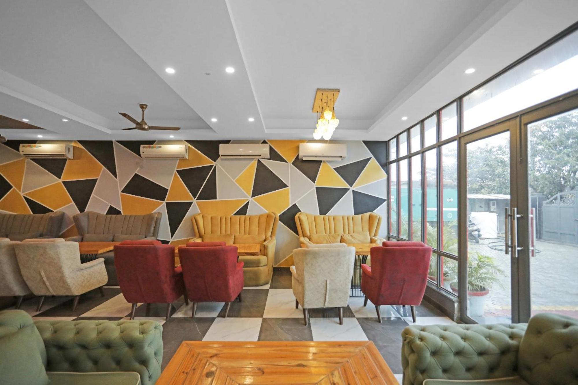 Super Hotel O Heart Beat Hotel Greater Noida Exterior foto